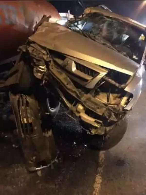 Impossible! You Won’t Believe Someone Came Out of this Crashed Vehicle Without a Single Scratch (Photos)